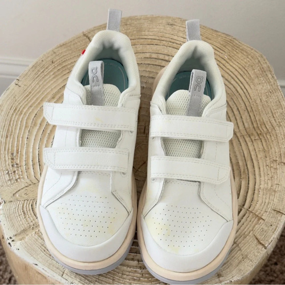 On Clouds THE ROGER Velcro Kid's Trainers Size 2.5 - Picture 10 of 11